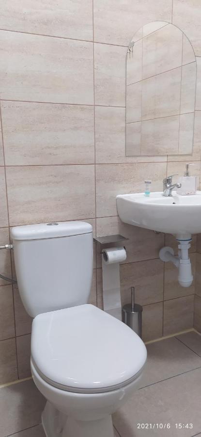 4U Hostel Zgorzelec - Free Parking Jedrzychowice  المظهر الخارجي الصورة