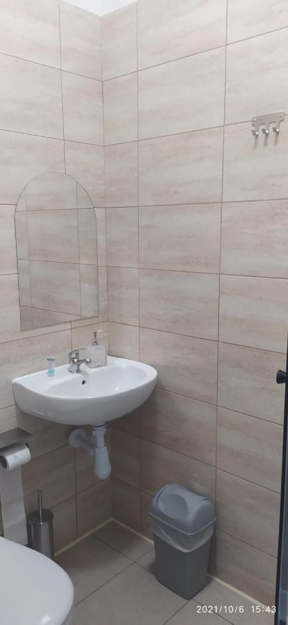 4U Hostel Zgorzelec - Free Parking Jedrzychowice  المظهر الخارجي الصورة