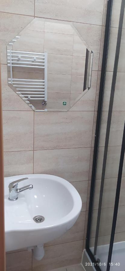 4U Hostel Zgorzelec - Free Parking Jedrzychowice  المظهر الخارجي الصورة