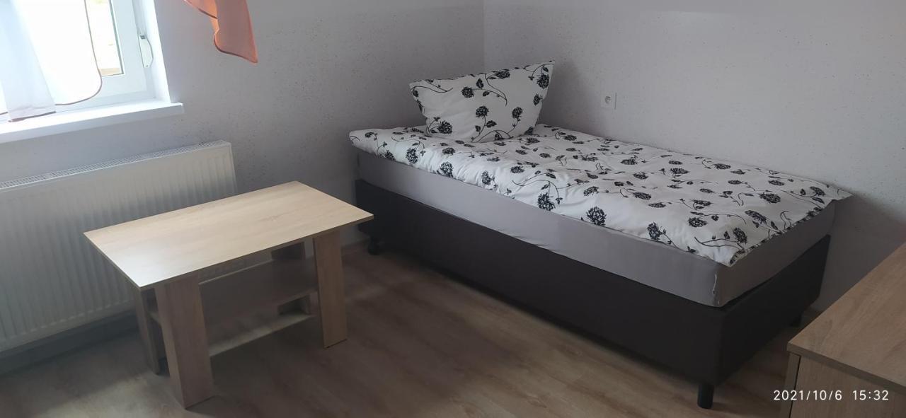 4U Hostel Zgorzelec - Free Parking Jedrzychowice  المظهر الخارجي الصورة